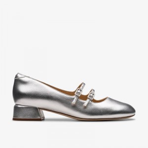 Clarks Daiss 30 Shine Silver Leather | CLKS-85221