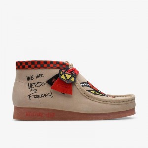 Clarks Stranger Things Wallabee Evo Mens Sand Interest | CLKS-84595